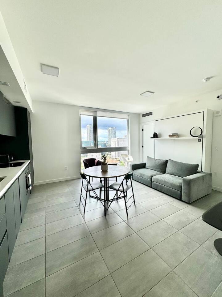 2 Bedrooms Design Condo Downtown Miami Pool And Gym Esterno foto